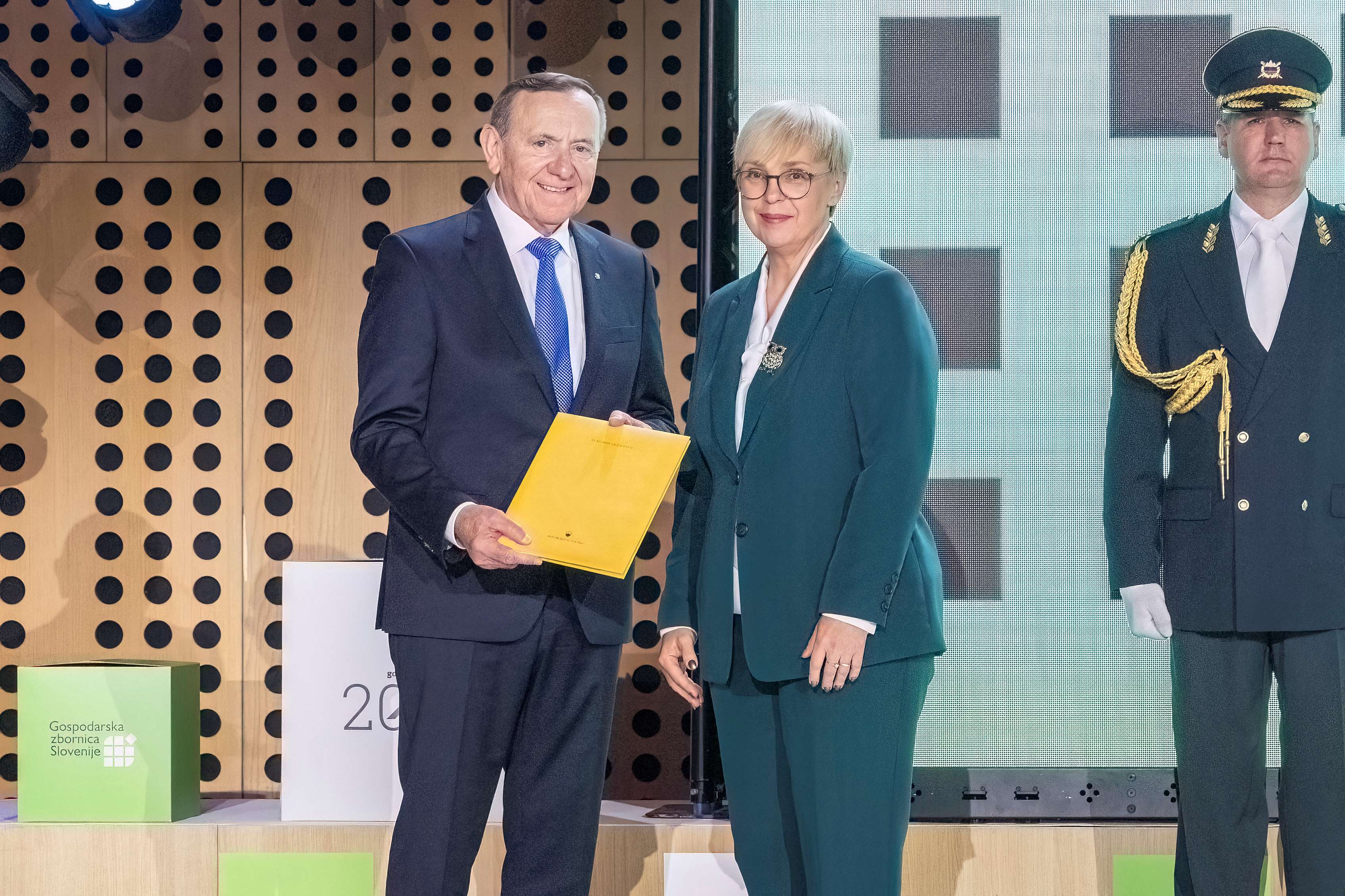 low_KRKA-Vrh-slo-gosp-20-110-2025-41